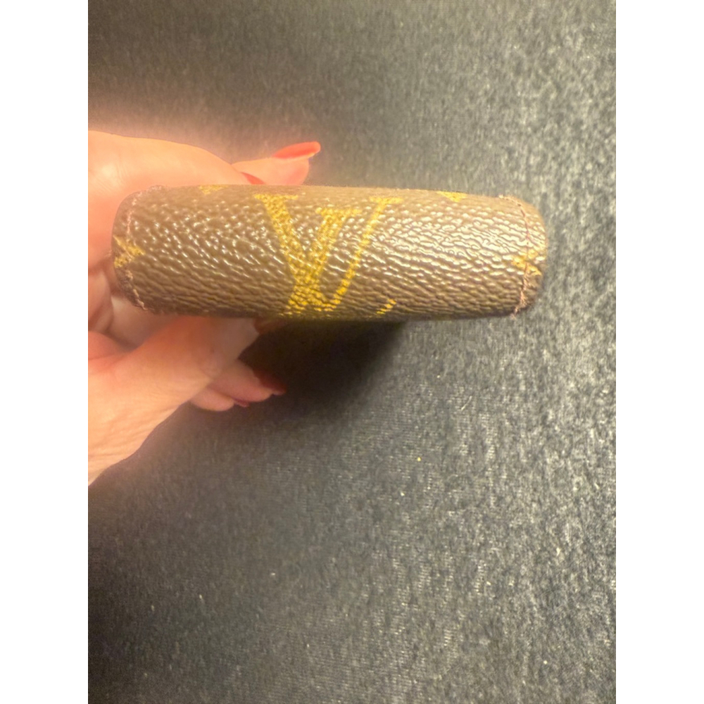 Louis Vuitton Monogram Case - Picture 12 of 12